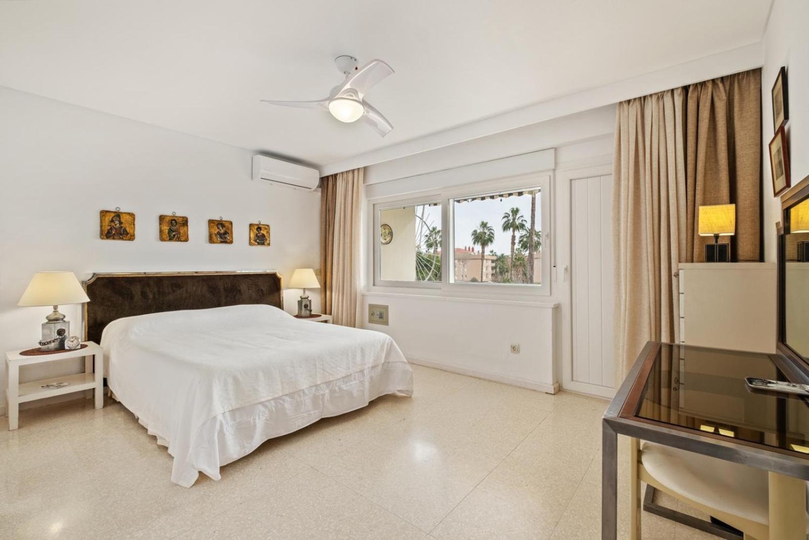 Piso Con 2 Habitaciones, 2 Terrazas Y Piscina Torremolinos Luaran gambar