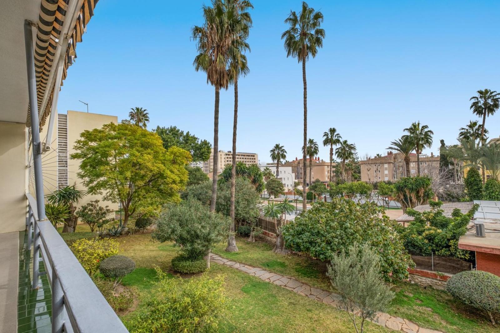 Piso Con 2 Habitaciones, 2 Terrazas Y Piscina Torremolinos Luaran gambar
